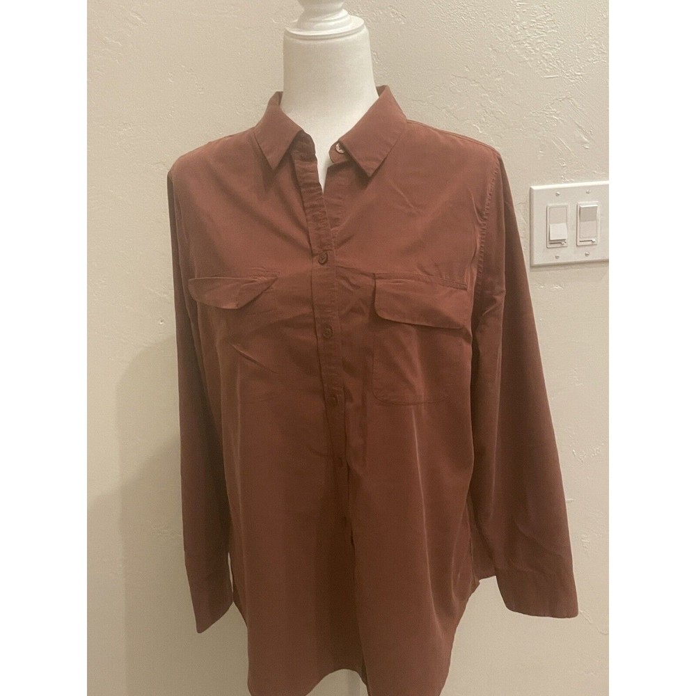 Chico 2 Button Up Blouse Size 2 (Large)   AF749